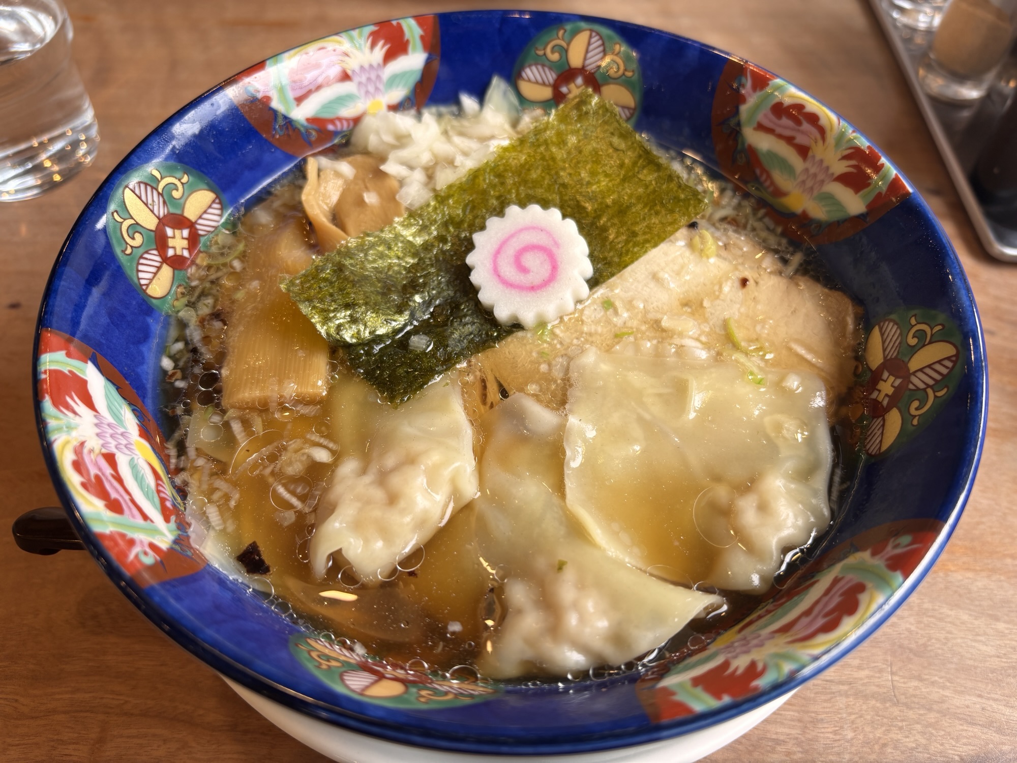 咲花ユニークワンタンチャーシュー麺