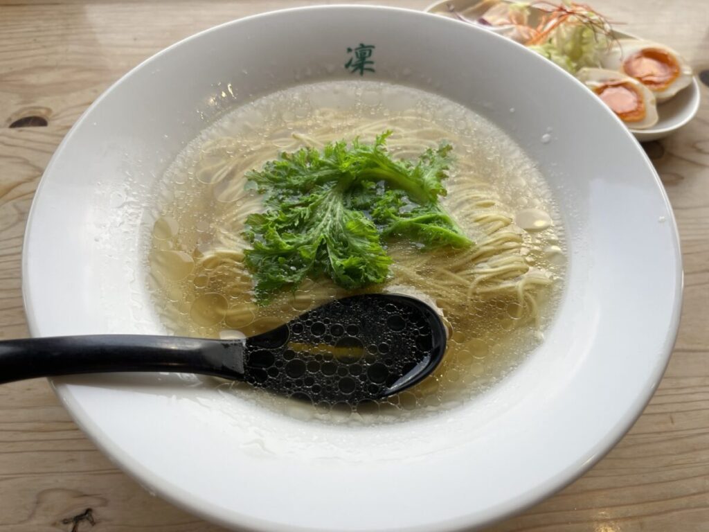 ラーメン専門店 凜 淡麗