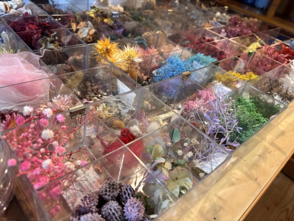 玻璃と灯り ドライフラワー1