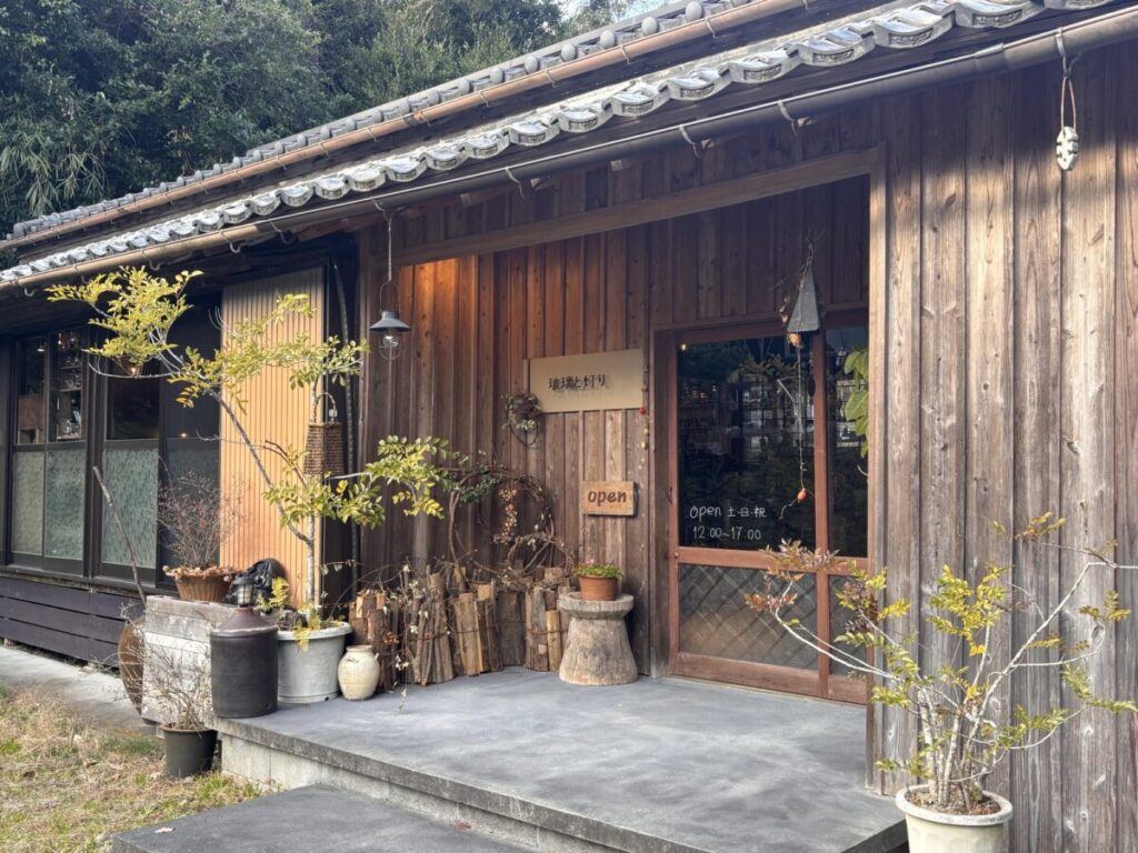 玻璃と灯り 外観